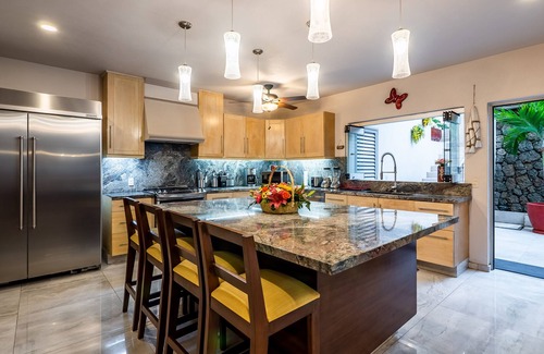 Lazaro Cardenas Villa | Fully staffed, family-friendly luxury villa. Kids Welcome