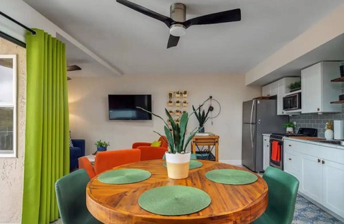 Melbourne Condo | Fully stocked condo, balcony overlooking marina, walking distance to downtown