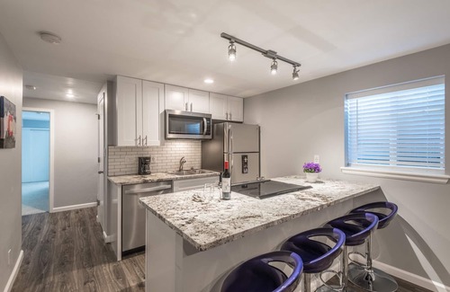 Capitol Hill Apartment | Fully stocked new apt, work from home + Free Parking!