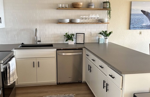 Seaside Condo | Fully updated 1 bedroom Oceanfront luxury Condo that sleeps 6