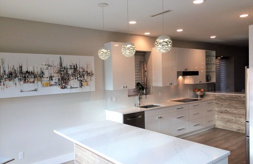 West Side House | Fully updated Beautiful Family 4-bed House - Available Aug 11-24, 2024