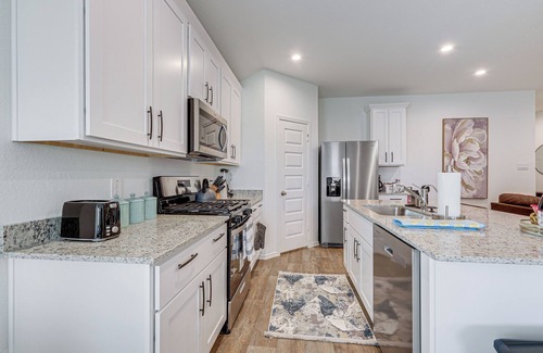 Katy House | Fulshear Home w/Private Backyard & Community Pool