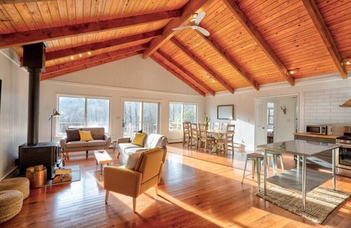 Roscoe Ski Chalet | Fulton House - Family Friendly Lodge in Roscoe