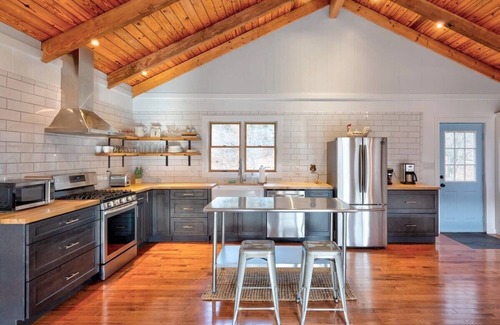 Roscoe Ski Chalet | Fulton House - Family Friendly Lodge in Roscoe