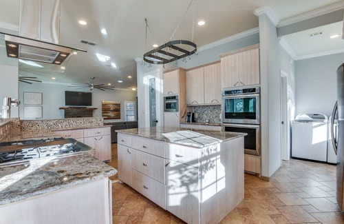 Oak Point House | Fun 3 Bedroom Lakehouse