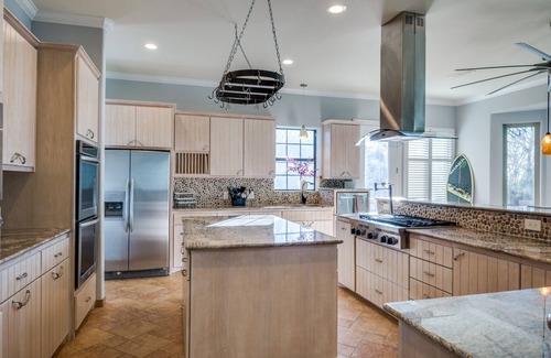 Oak Point House | Fun 3 Bedroom Lakehouse
