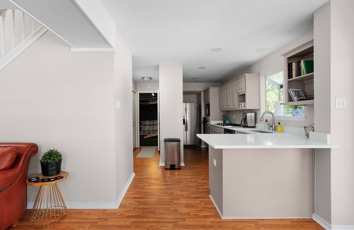 The Hermitage House | Fun 6-BR Home with Private Theater & Pool