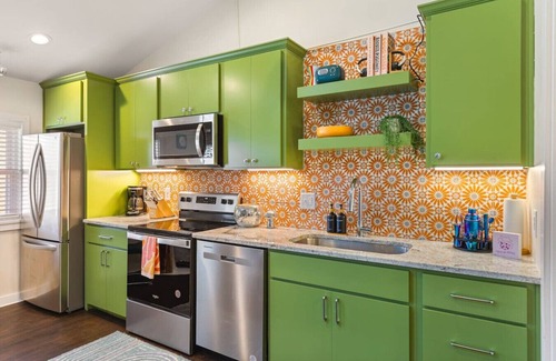 Greenwood Condo | Fun & Fabulous - Walk to Bars, Coffee & Restaurants