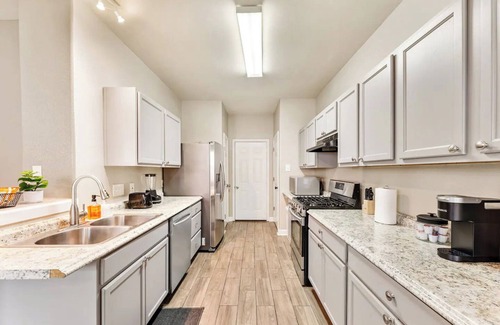 Barker House | Fun Family Friendly Home Great Location in Houston 3BDR 2.5 Bath