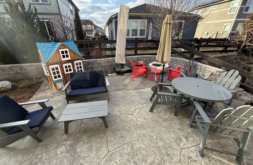 Lafayette House | Fun family home in heart of Boulder Co. with amenities galore!