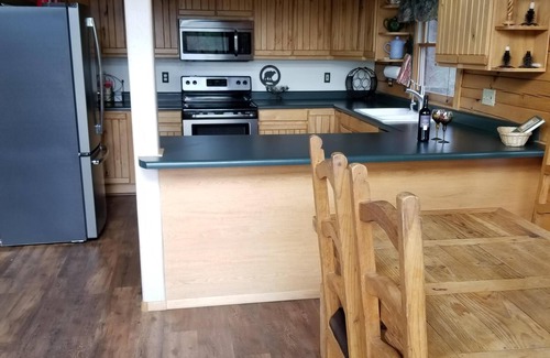Happy Jack Cabin | FUN Family Mountain Get-Away with GAME ROOM and Huge Deck