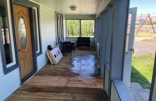 Buena House | Fun Farmhouse with lots of space and no neighbors