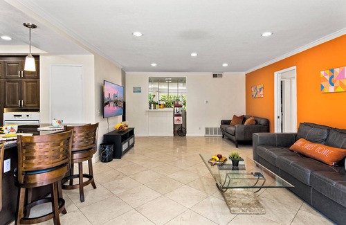 Placentia House | Fun-Filled Family Vacay Home! 15 min to Disney!