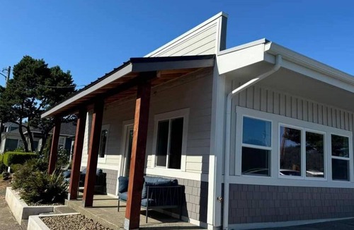 Florence Condo | Fun Florence 2BR close to all!