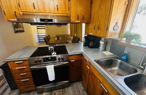 Yosemite Forks House | Fun for 2-Hot Tub-Dogs Ok-Near Bass Lake