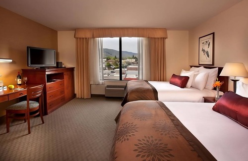 Wenatchee Hotel | Fun for the Whole Family! 2 Convenient Rooms, Free Parking and Onsite-Pool
