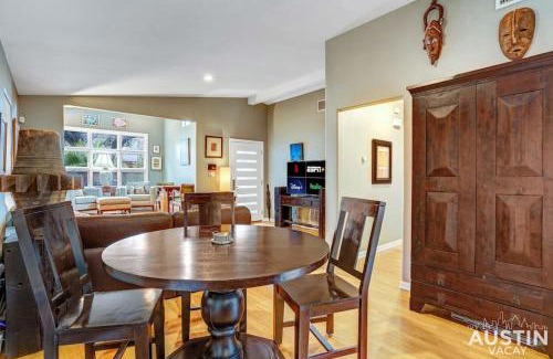 Bryker Woods House | Fun For the Whole Family - Easy Access to Downtown