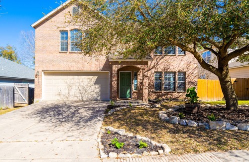 Heritage House | Fun & Games Near Sea World, Six Flags, Lackland, and Downtown