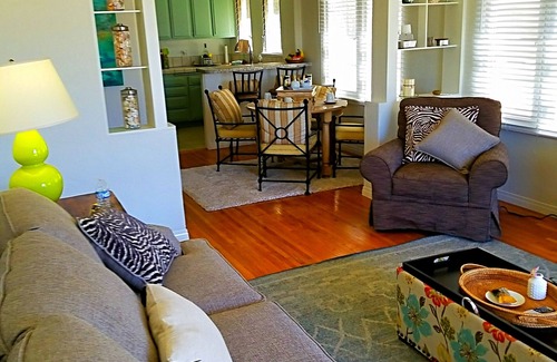 Belmont Park Apartment | FUN IN THE SUN! 1 bedroom/1 bath on the water in Belmont Shore