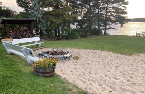Traverse City House | Fun in the sun - Cozy house on Silver Lake