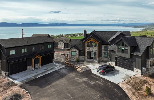Fish Haven House | Fun Large cabin in gated community near bear lake.