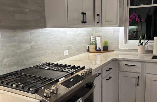 Lincoln House | Fun! New townhome, Near Memorial Stadium
