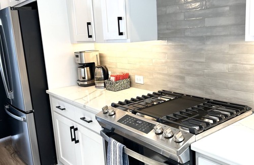 Lincoln House | Fun! New townhome, Near Memorial Stadium