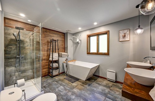 Wentworth-Nord Ski Chalet | Fun On The Lake - Wentworth-Nord, Quebec, Canada