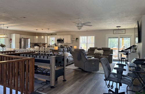 Aberdeen House | Fun place, Hot Tub, king Bed relax enjoy sleeps13 vacation Golf Pinehurst 2024