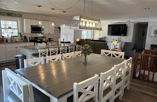 Aberdeen House | Fun place, Hot Tub, king Bed relax enjoy sleeps13 vacation Golf Pinehurst 2024