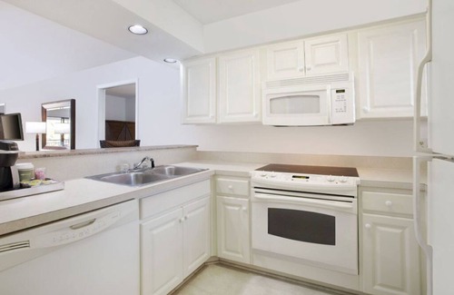Wesley Chapel Apartment | Fun & Serene Retreat | Golf, Tennis, Superpool
