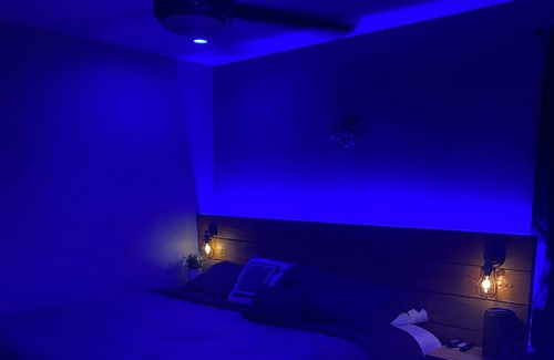 Moore House | Fun smart home with smart ambience lighting
