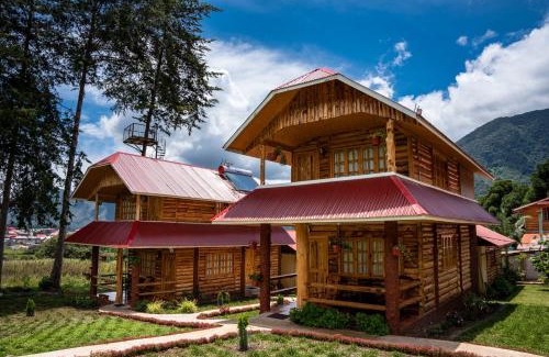 Oxapampa Cabin | Fundo Hassinger