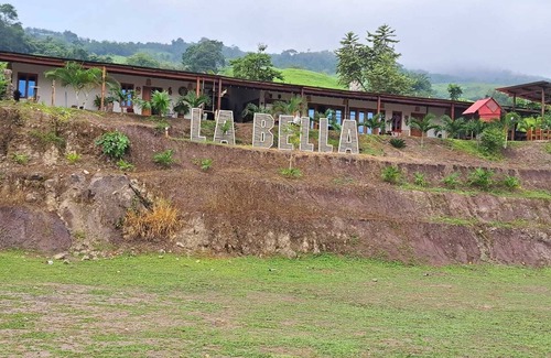 La Banda de Shilcayo Cottage | FUNDO LA BELLA Country house with view of the river ideal for tranquility and natural landscape.