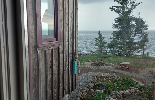 Annapolis County Cabin | Fundy Fantasy Oceanfront Cabin. Offgrid romantic getaway.