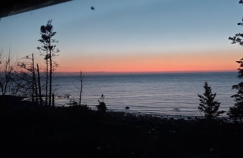 Annapolis County Cabin | Fundy Fantasy Oceanfront Cabin. Offgrid romantic getaway.