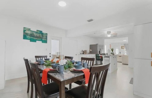 Lauderhill House | Funhouse – Pool Table, Games & South Florida Sun!"