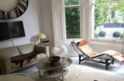 St. Helen's Apartment | Funky apartment in Notting Hill.
