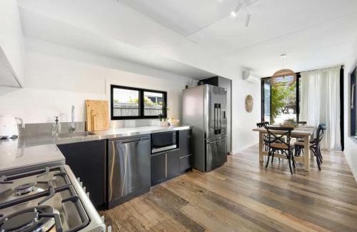 Buddina House | Funky Beachfront House Opposite Kawana Surf Club