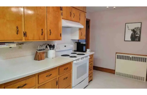 Floyd House | Funky on Main