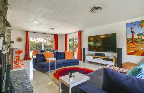 Palm Springs House | Funky Palm Springs Paradise Near Golf Courses