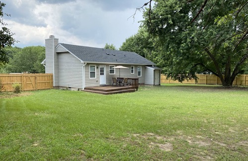Fuquay-Varina House | Fuquay-Varina Home 5 min. from Shopping and Dining