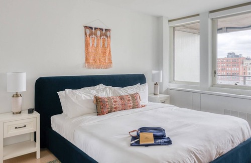 Prudential - St. Botolph Apartment | Furnished 1BR in Boston 1 mile to Metro