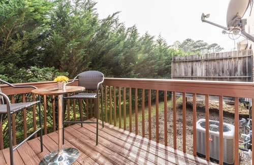 Hickory House | Furnished, 2 Bedroom 1.5 Bathroom Townhome in Quiet Hickory Neighborhood