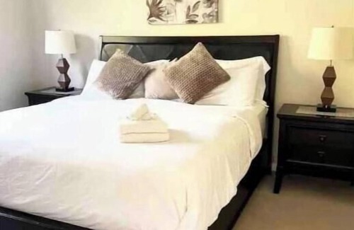 South Pandosy Resort | Furnished 2BR Loft | Kelowna