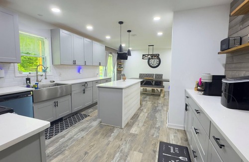 East Stroudsburg House | Furnished 2BR w/Big Kitchen, Office, Fast Wi-Fi, Pet-Friendly & Great TV
