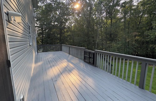 East Stroudsburg House | Furnished 2BR w/Big Kitchen, Office, Fast Wi-Fi, Pet-Friendly & Great TV