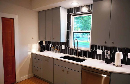Hudson House | Furnished 3BR Corporate Rental, Walk to Downtown Hudson, 21 minutes to St. Paul