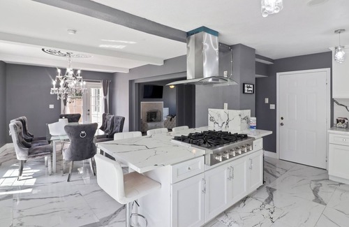 Anaheim Colony Historic District House | Furnished and Private Bedroom—Marble Home 5 min from Disneyland!