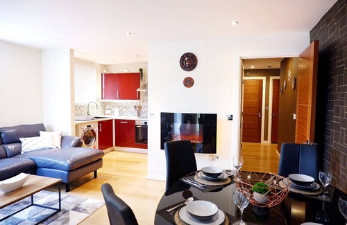 Cambridge Apartment | Furnished apartment near Cambridge station with FREE Parkingn133 Warren Close